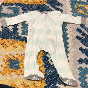 Burt’s Bees Baby Mint and Gray footies